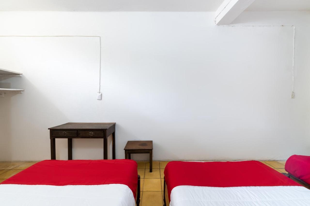 Oyo Hotel Las Palmas Cuyutlan マンサニージョ エクステリア 写真