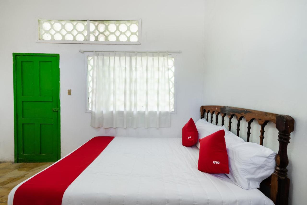 Oyo Hotel Las Palmas Cuyutlan マンサニージョ エクステリア 写真