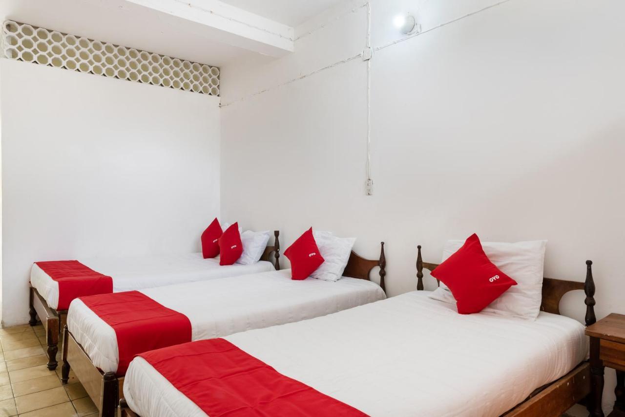 Oyo Hotel Las Palmas Cuyutlan マンサニージョ エクステリア 写真